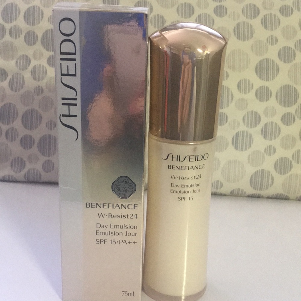 Shiseido Benefiance Day Emulsion SPF 15
